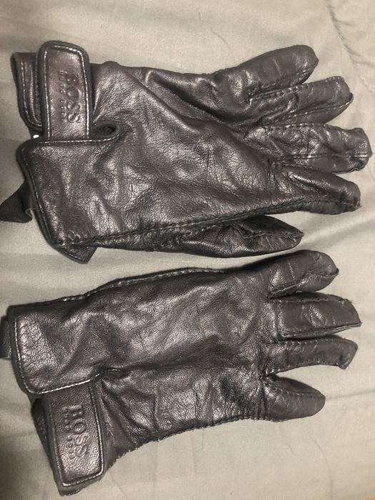 Новые перчатки HUGO BOSS