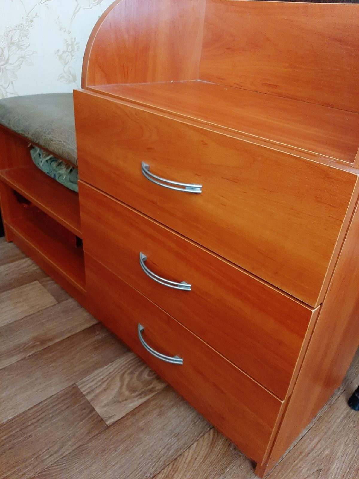 Продам пуфік для передпокою