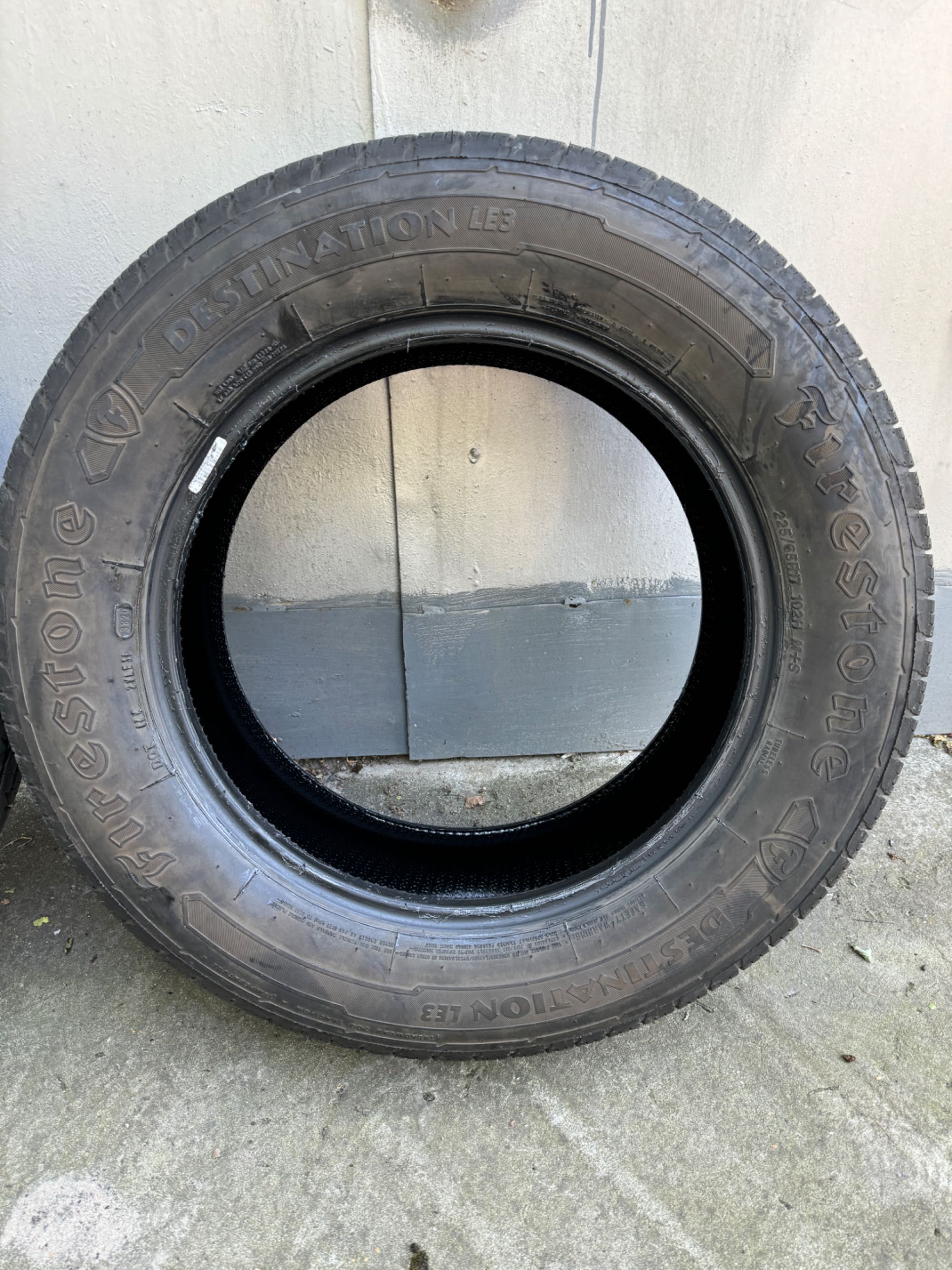 Firestone Destination LE3 225/65 R17 102H