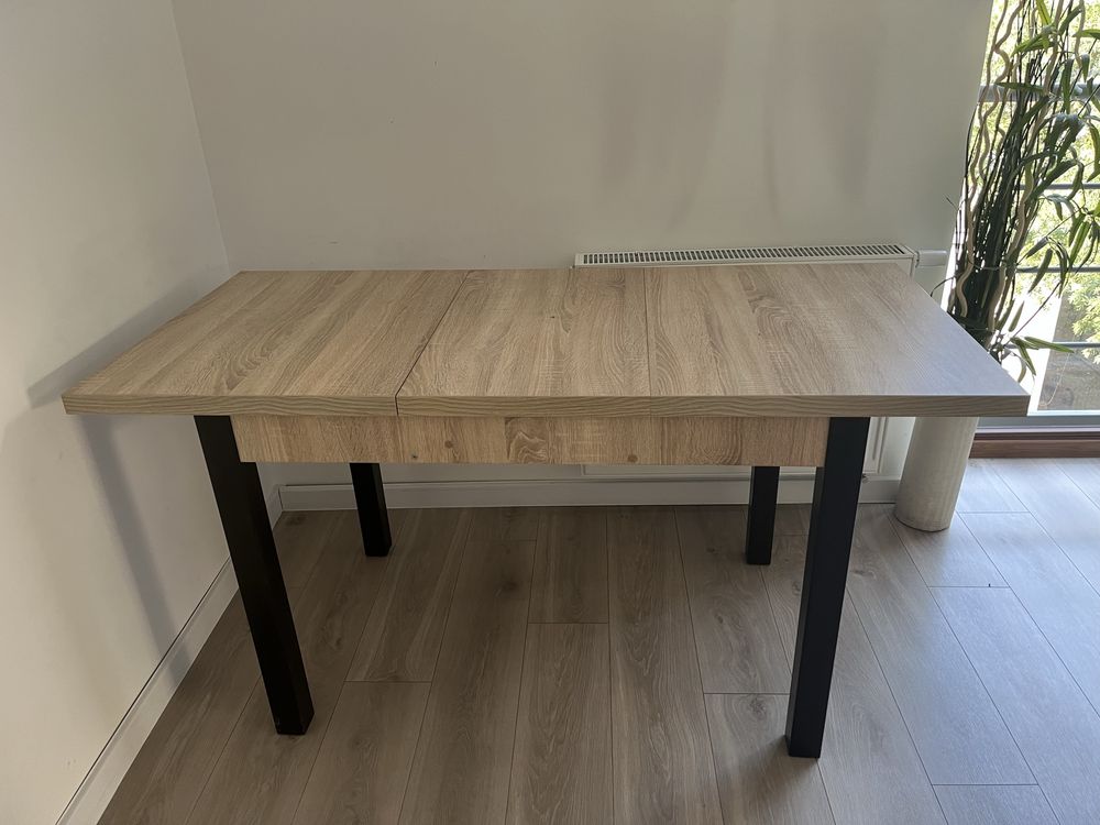 Stół rozkladany 110x70 kolor dębowy