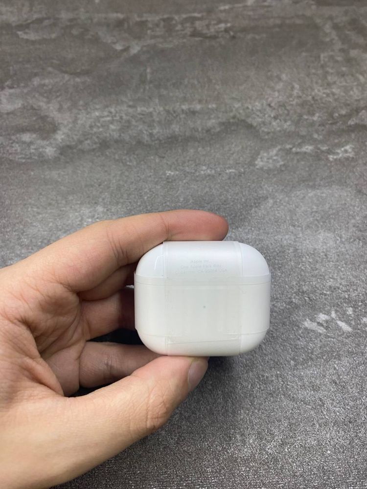 AirPods 3 with MagSafe charging case (MME73) (як нові) A+