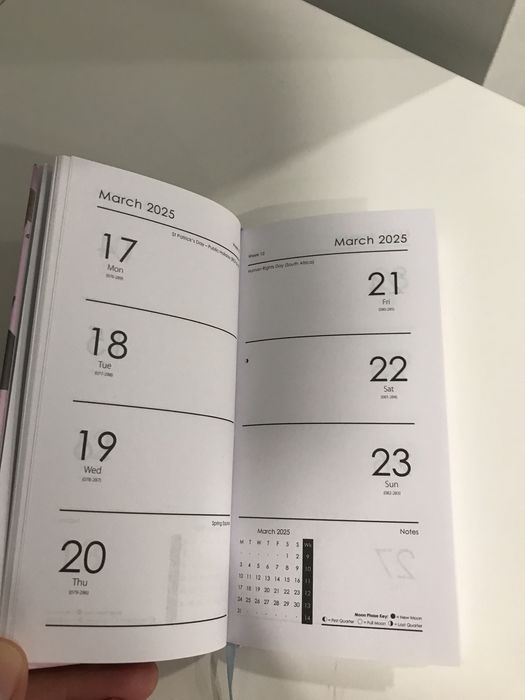 Agenda com cães e gatos