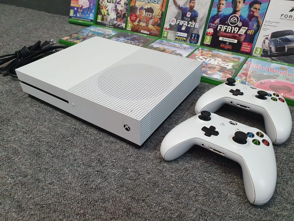Xbox one S 1000gb + 2pady
