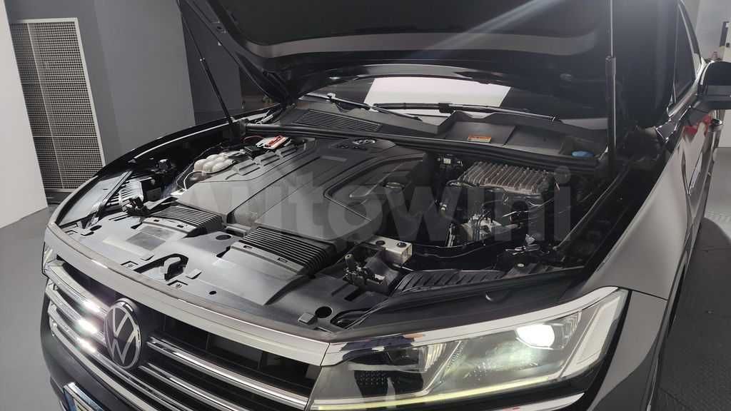 Volkswagen Touareg 3rd Gen 3.0 TDI Prestige