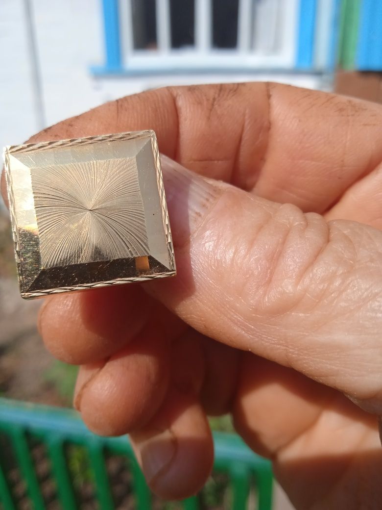 Продам запонки для рубашки.