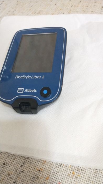 показано рідер (сканер) системи безперервного моні
На зображенні показ