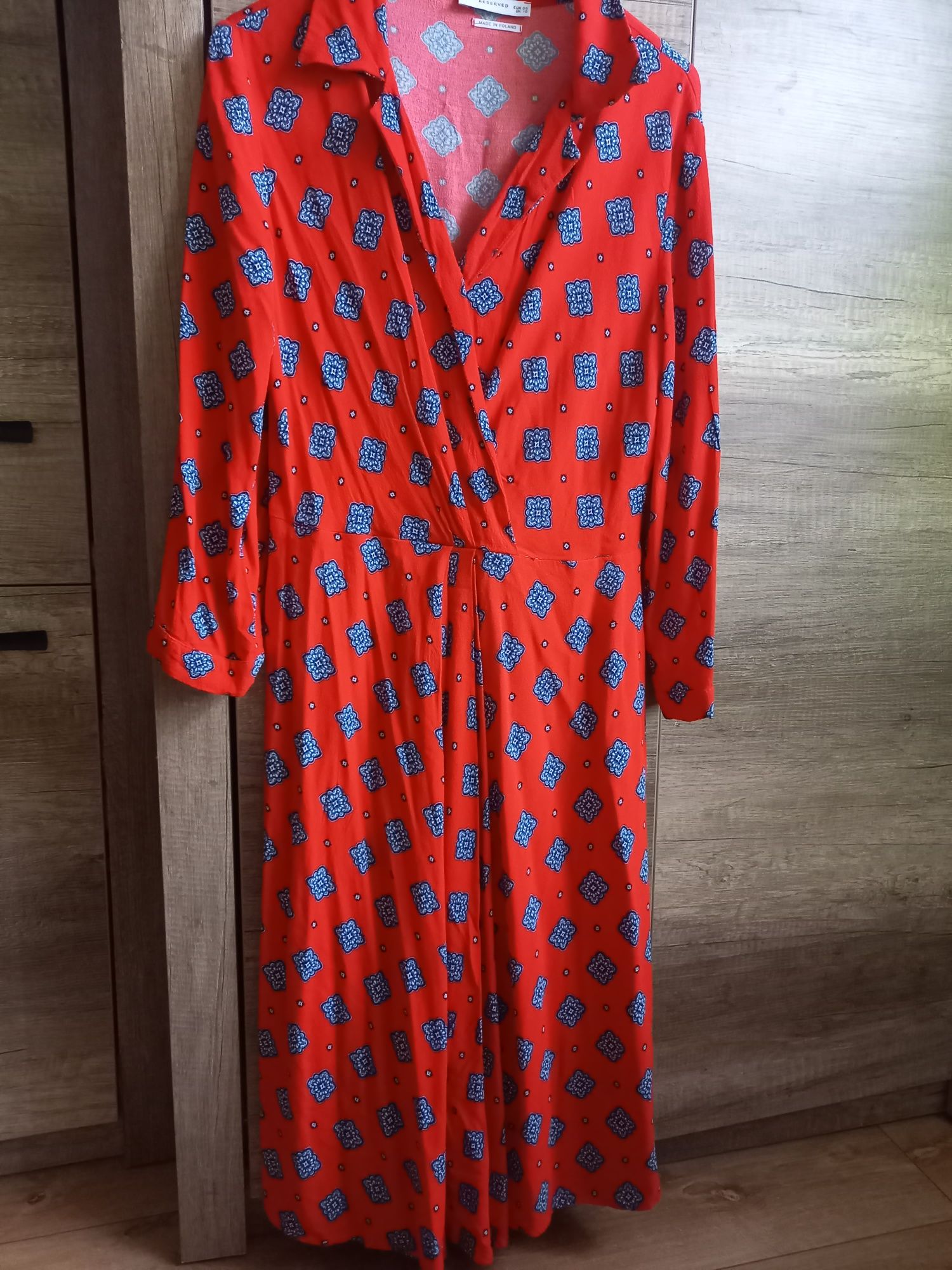 Sukienka czerwona Reserved