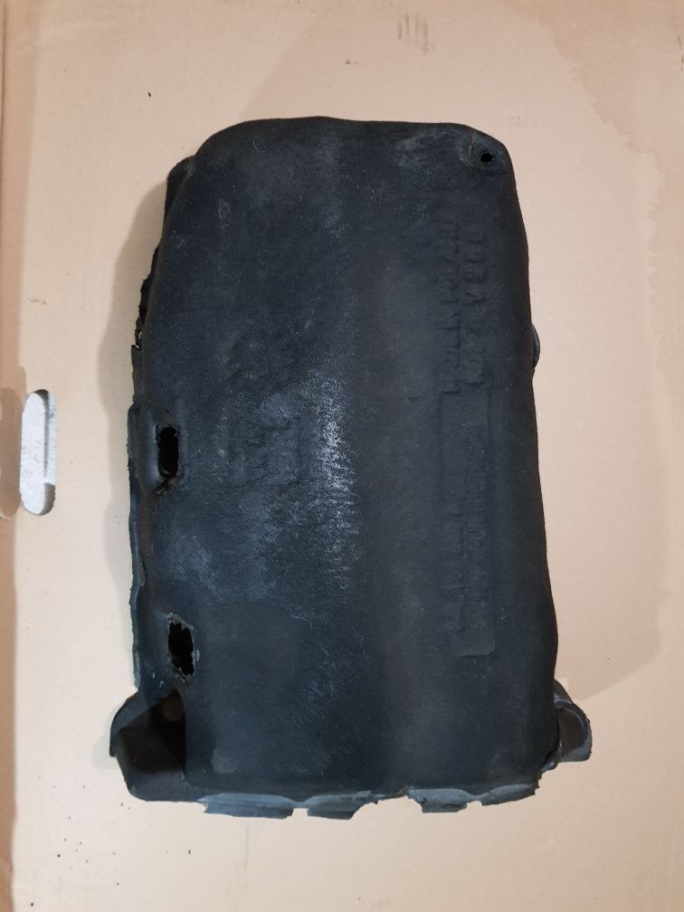 04L103660A osłona miski olejowej Audi A3 8V 1.6 i 2.0 TDI