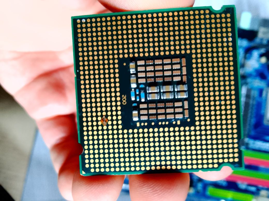 Процесори Intel Core Quad і Xeon