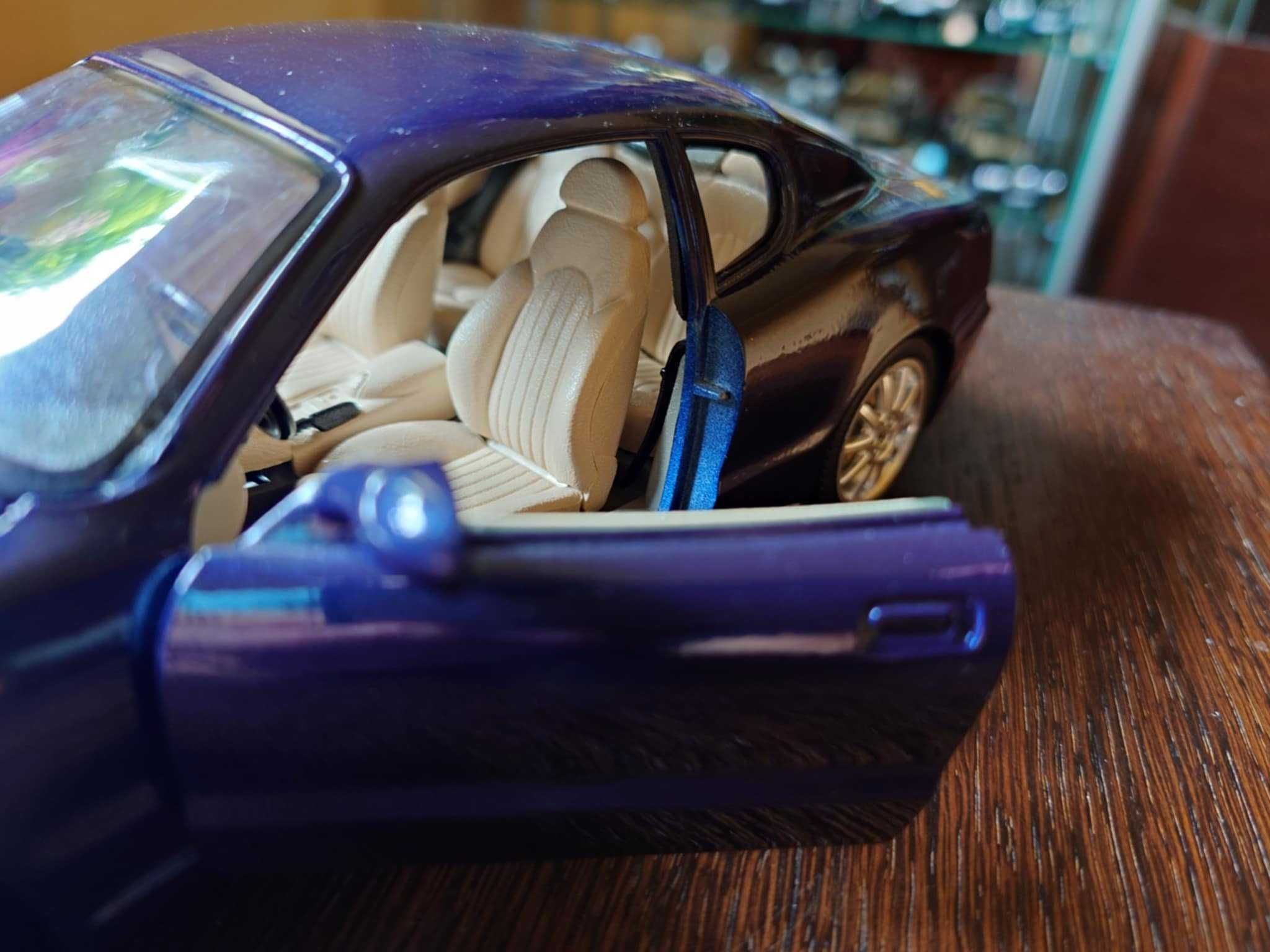 Maserati 3200 GT Bburago 1:18