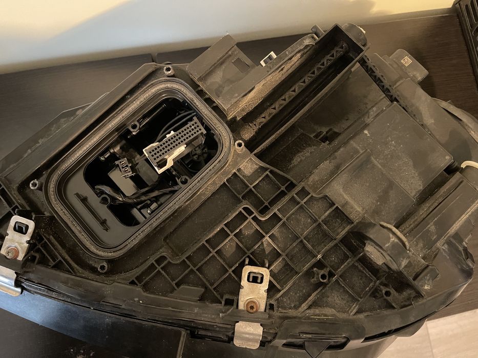 Sprzedam prawą lampę do Mercedesa GLE W167