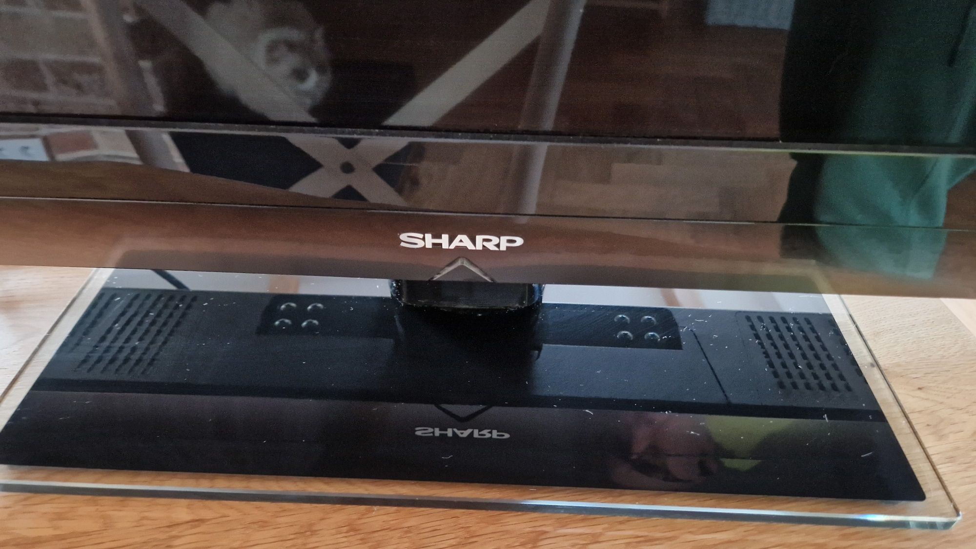 SHarp Aquos TV LCD LC-32LU700E 32"