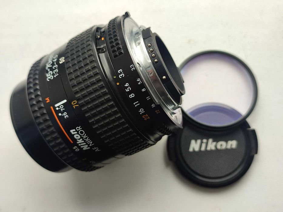 Об'єктив Nikon AF Nikkor 35-70mm f/3.3-4.5 mkII
