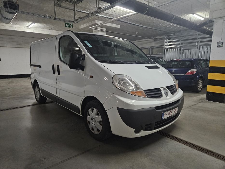 Renault Trafic 2.0 Klimatyzacja bus blaszak furgon