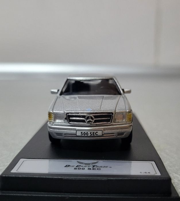 Miniatura 1:64 Mercedes Benz 500 SEC, nowa