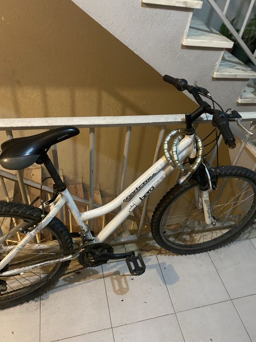 Bicicleta Boa e semi nova.