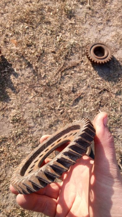 Запчастини трактра т-25