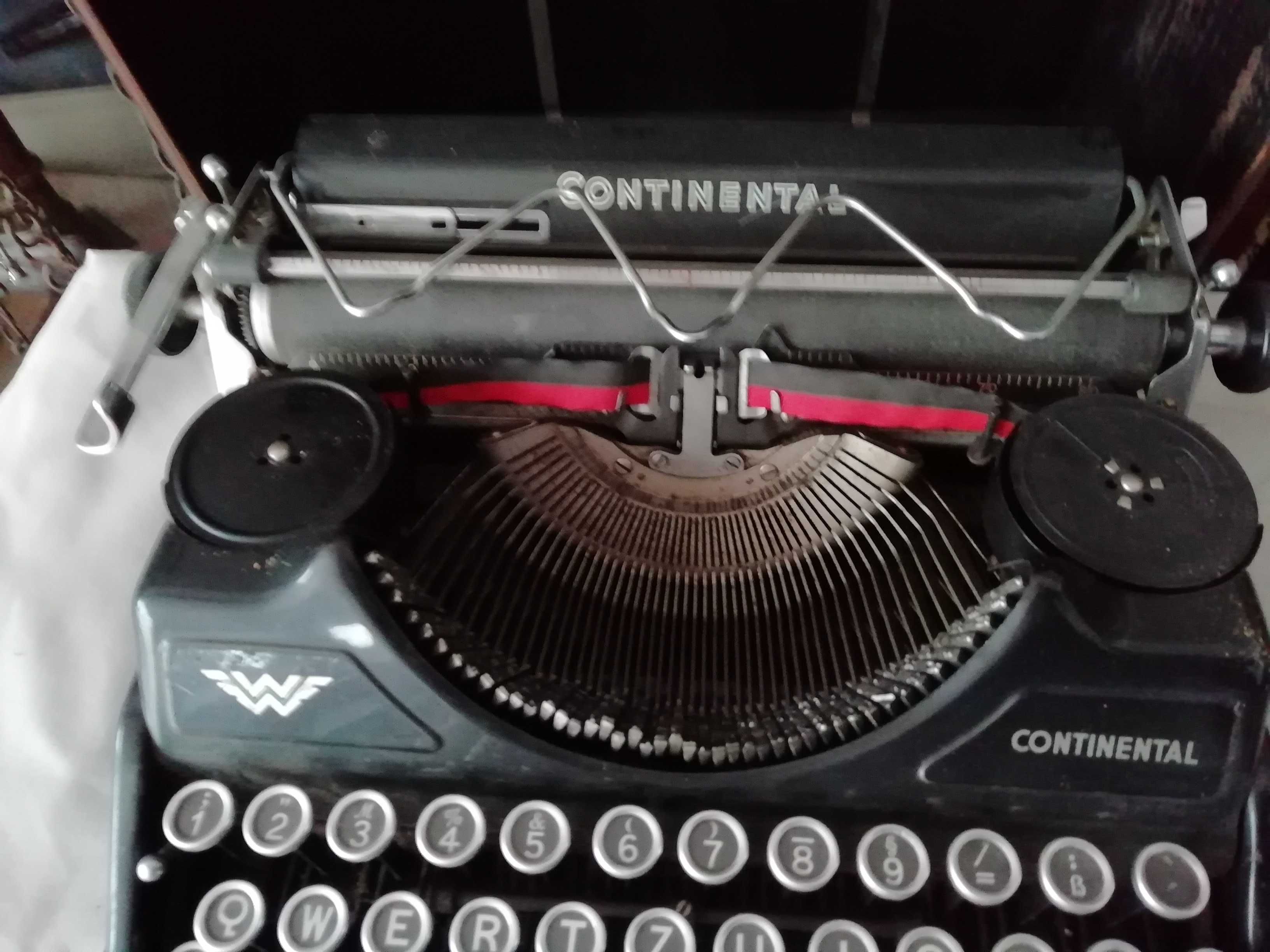 Máquina Royal  e Continental