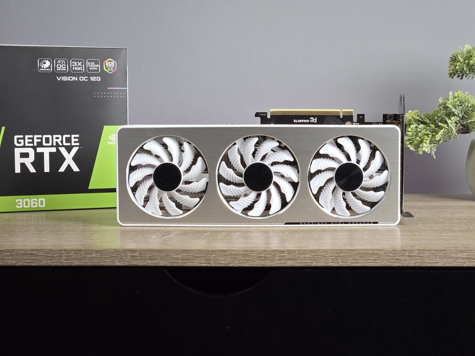 Продам Gigabyte Geforce RTX 3060 12gb Vision OC (офіційна гарантія)