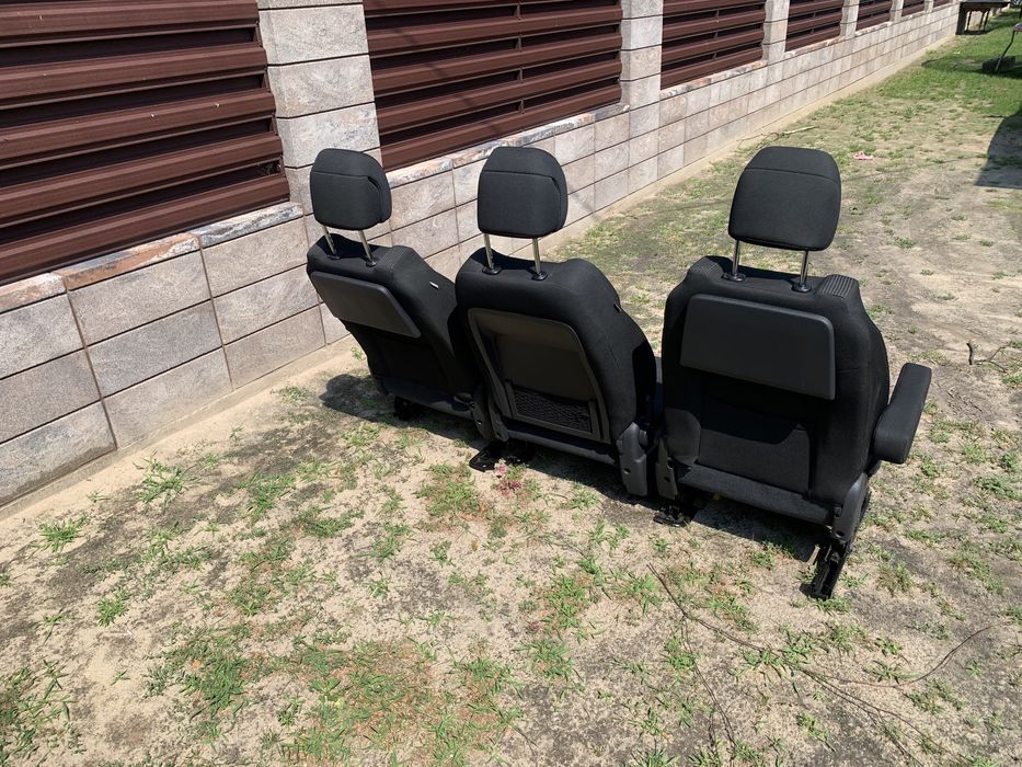 Передні сидіння Пежо 3008 5008 ,Сидушки Пежо ,Сидіння  буса