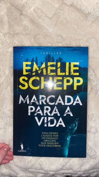 Vendo livro Marcada para a vida de Emelie Schepp