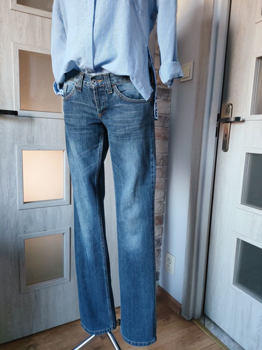 Niebieskie jeansy straight slim leg Americanos Vintage M