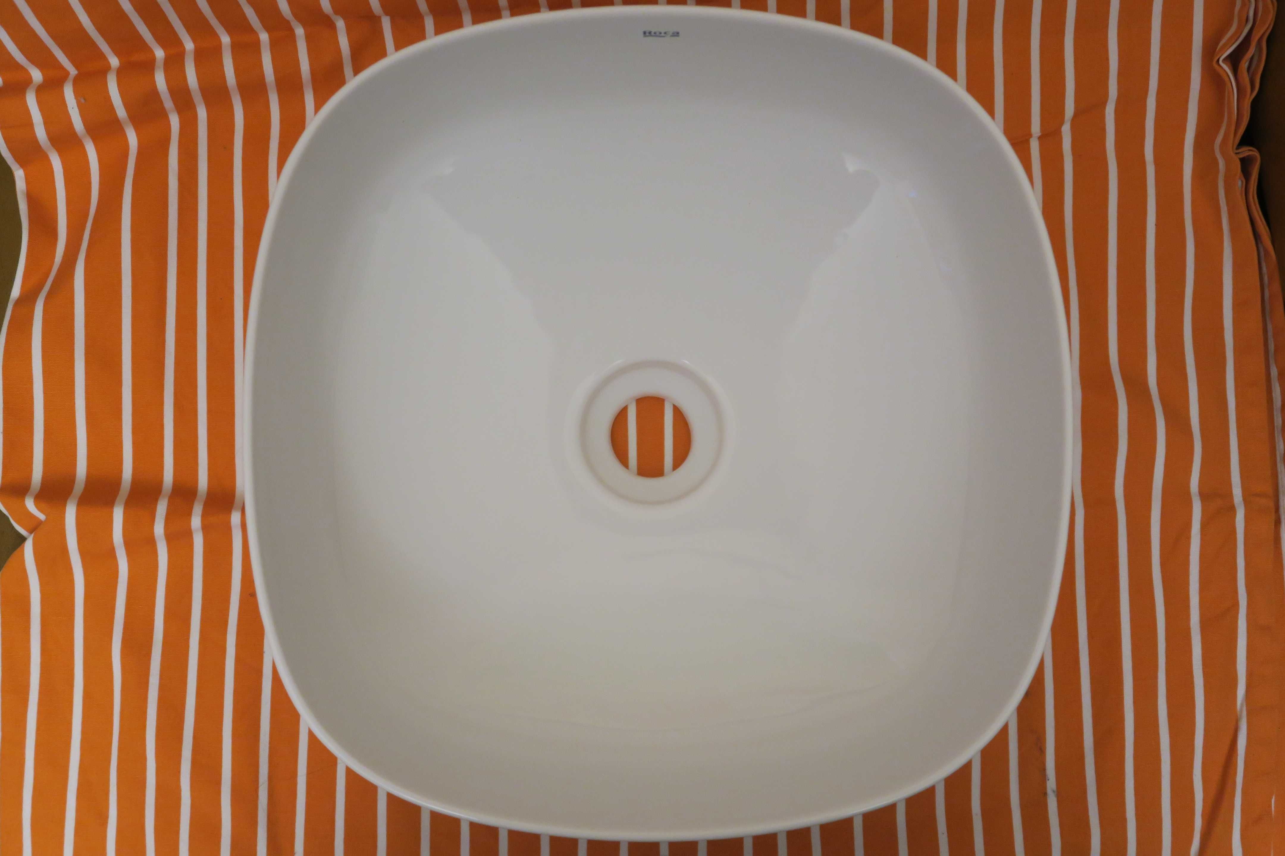 Roca Inspira Soft umywalka 37 cm nablatowa Maxi Clean biała