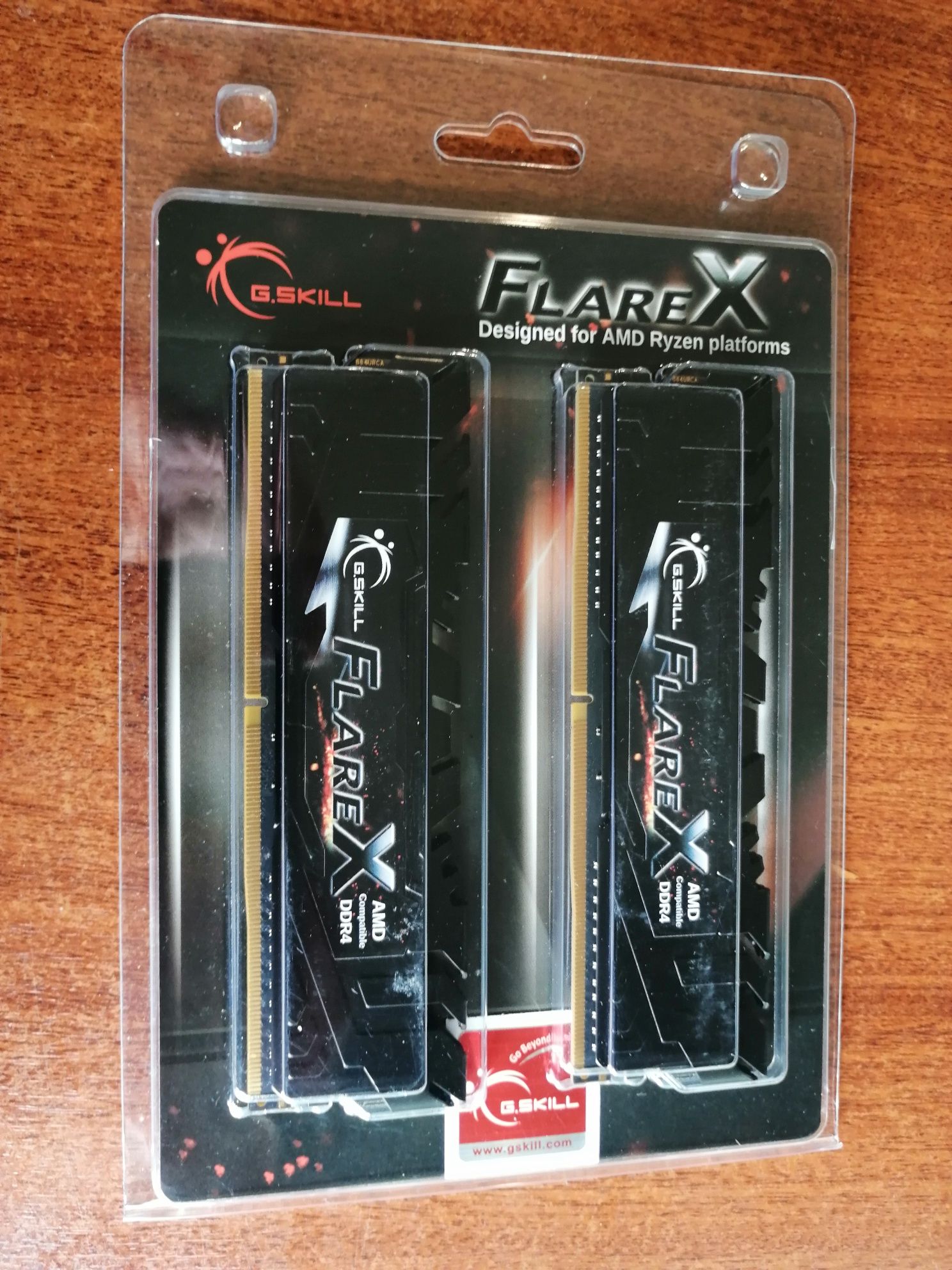 16 GB Memórias DDR4 2400 MHz