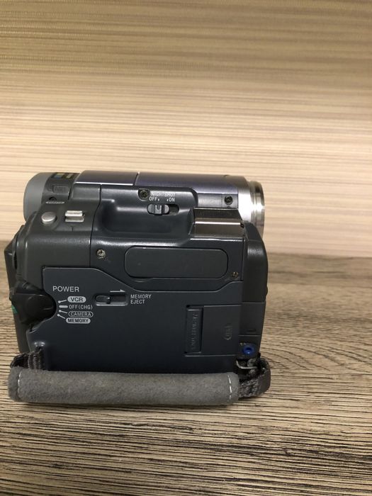 Продам видеокамеру Sony
