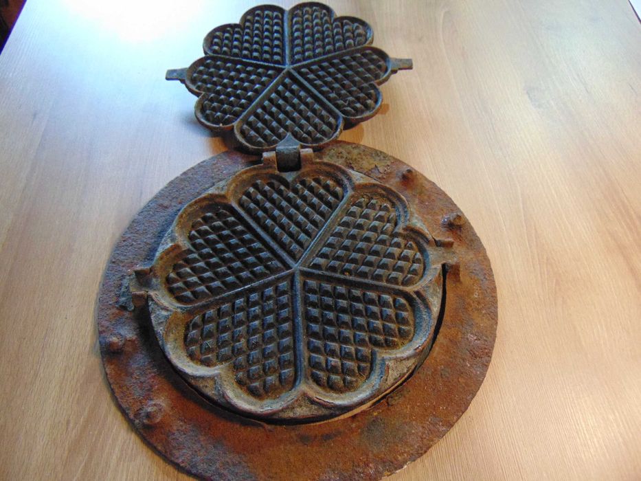 Zabytkowa gofrownica / waflownica na kuchnie kaflowe / fajerki