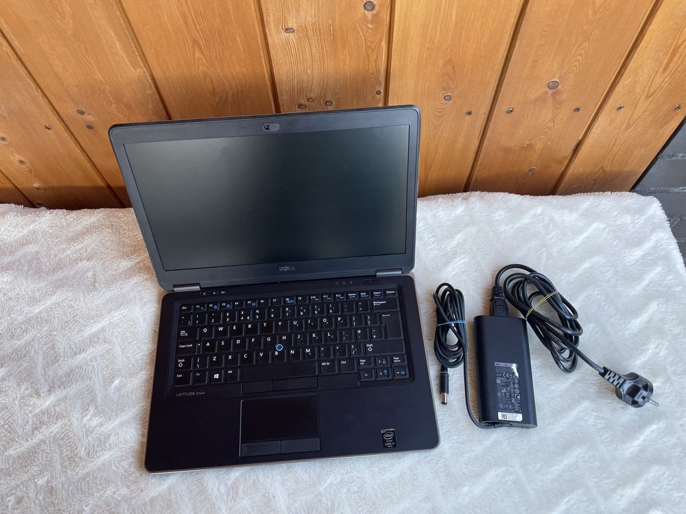 Laptop Dell latitude E7440 i7 8gb ramu uszkodzny