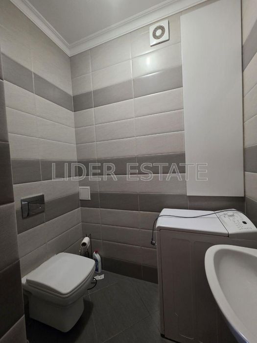 Продам 2-кімнатну квартиру по вул. Гленца