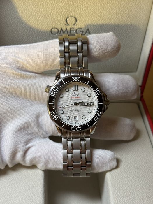 Omega Seamaster Diver 300