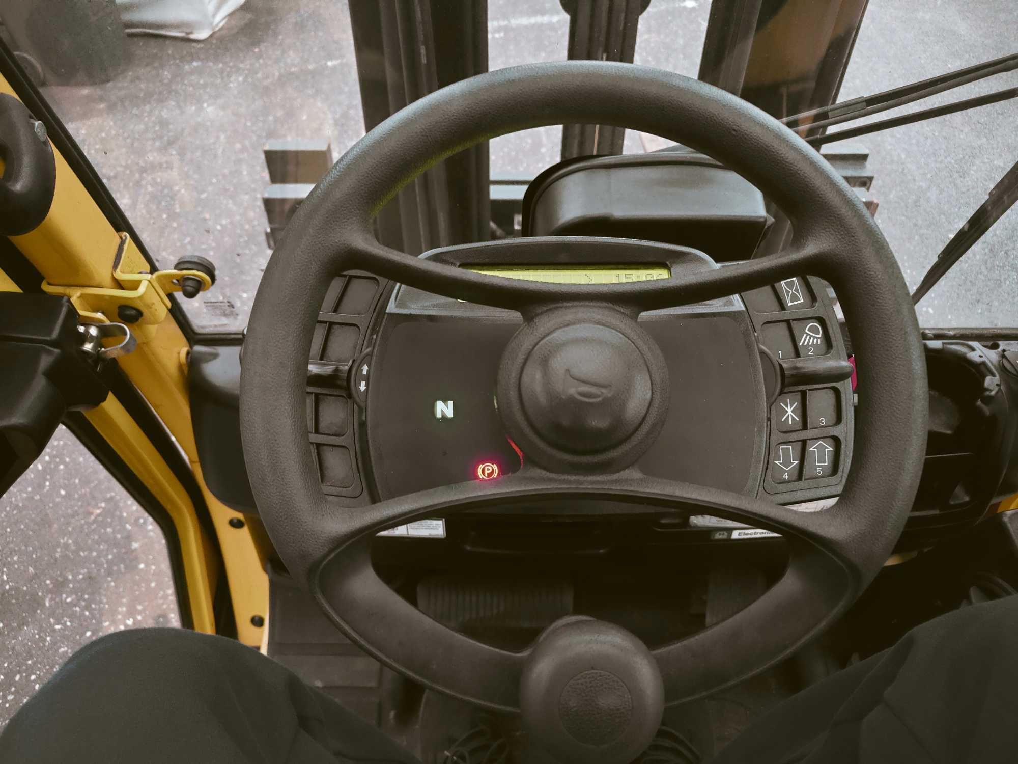 Hyster 2500kg triplex 2019r.