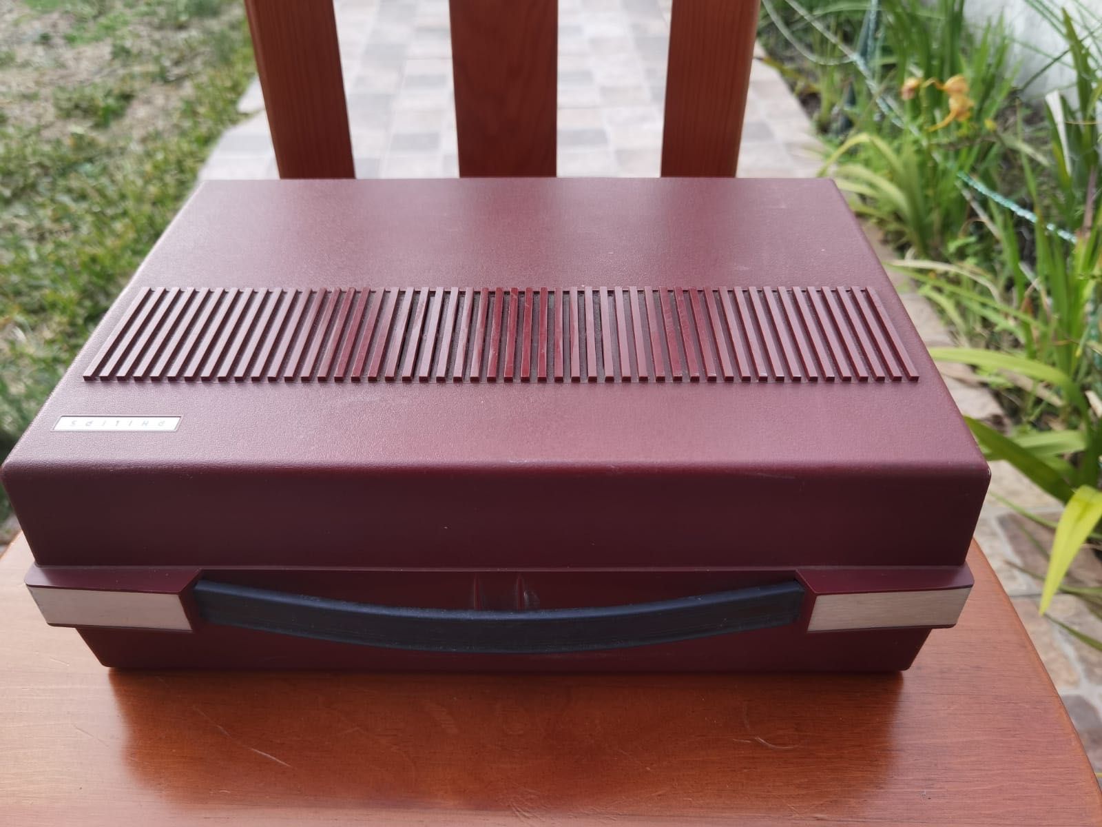 Gira-Discos - Philips Dutch SUNDAY RED MELLOW record player 1980