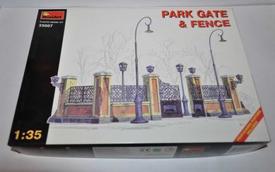 MiniArt #35007 Park Gate & Fence 1:35 Ukrainian Plastic Kit 2004