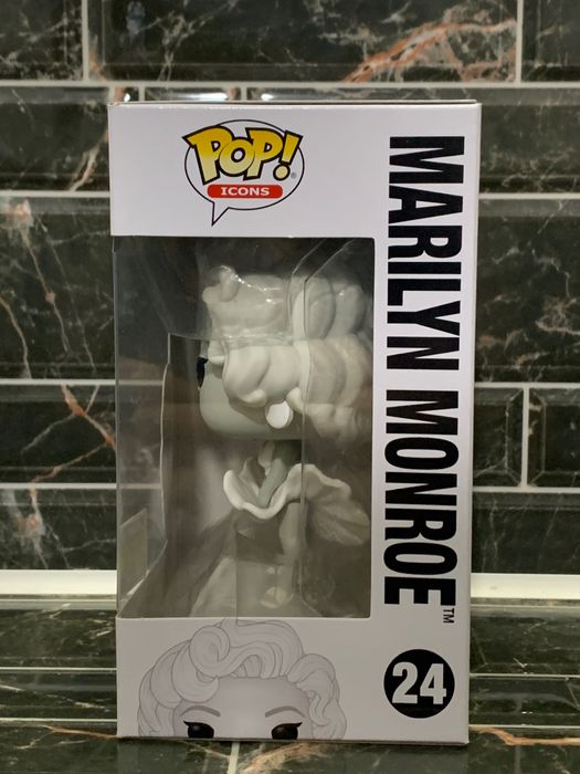 Funko Pop! Marilyn Monroe 24 Entertainment Earth Exclusive