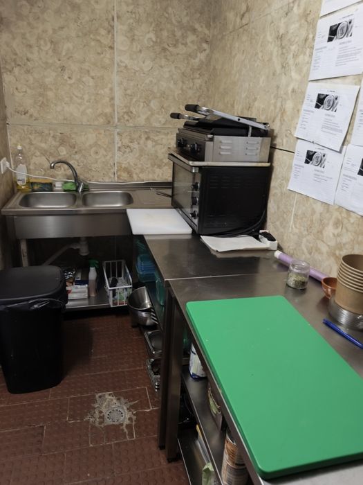 Trespasse Café com esplanada espaçosa e com muita luz, no coração de A