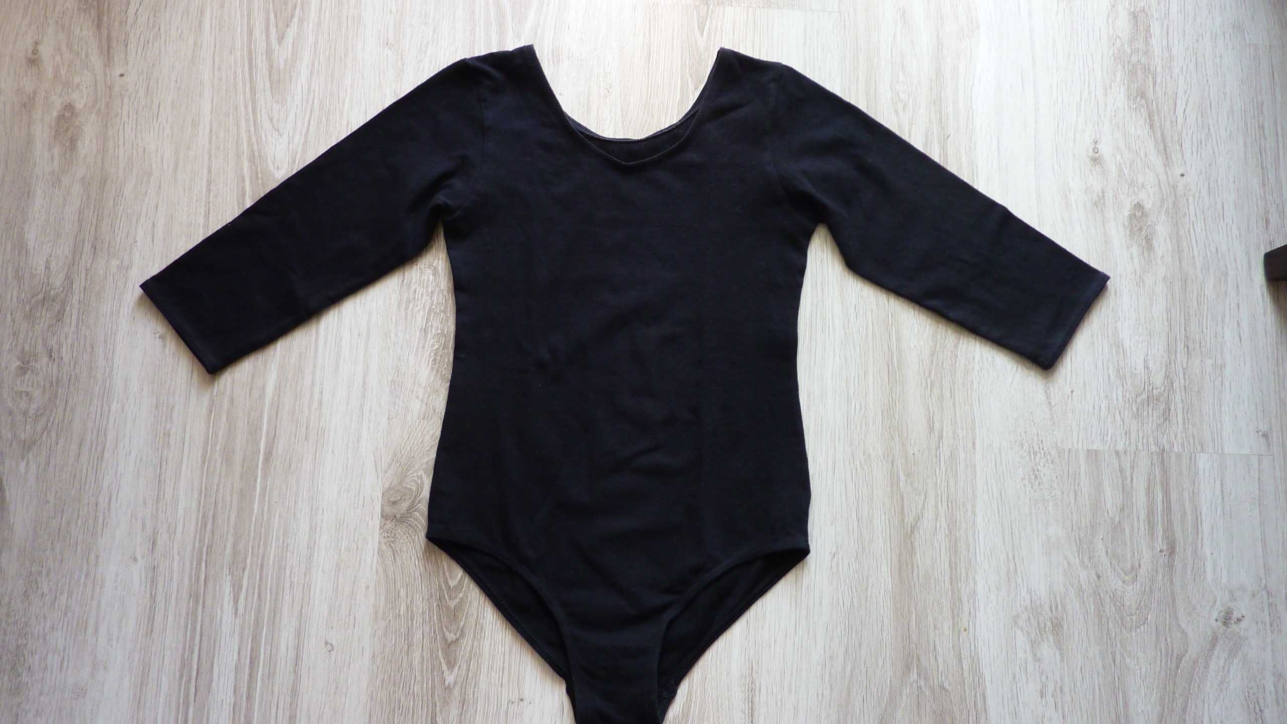 Body czarne rozmiar 146-152