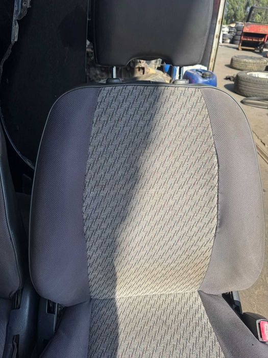 Bancos e forras Toyota Starlet como novos