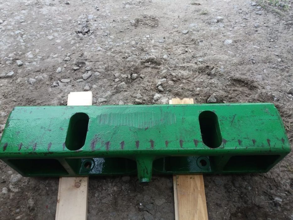 John Deere Support R82549