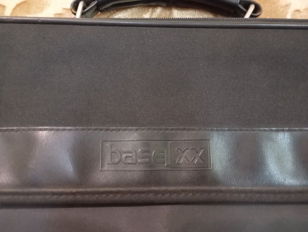 Портфель сумка ноутбук.