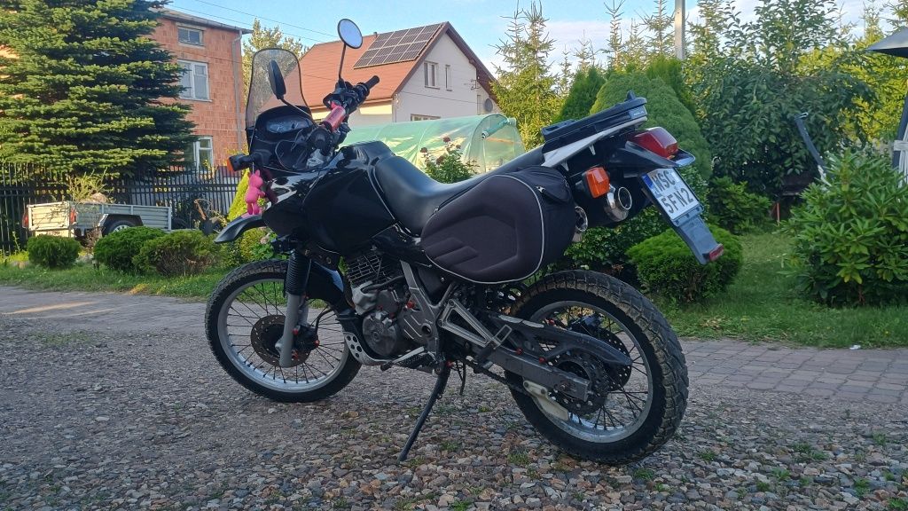 Honda nx650 dominator