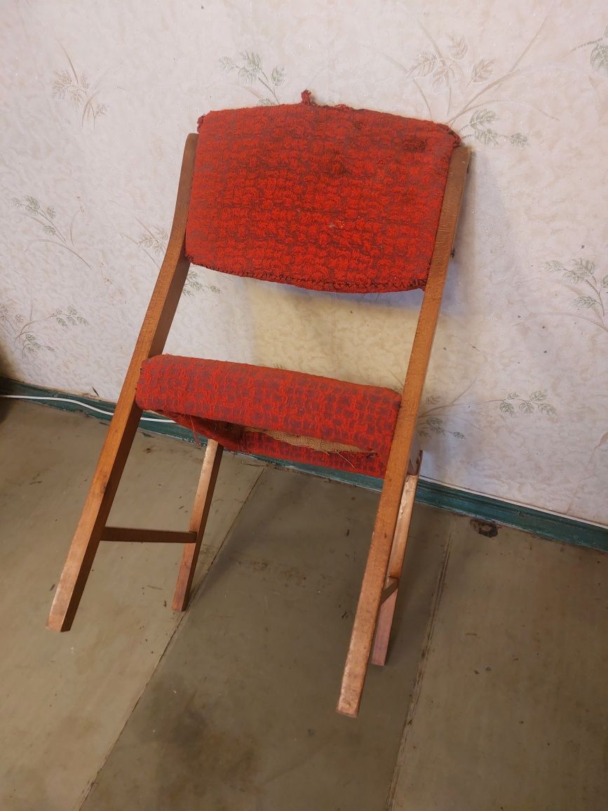 Продам стулья в нормальном состоянии