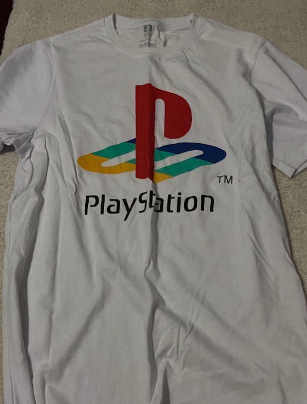 T-Shirt Branca Simples Playstation