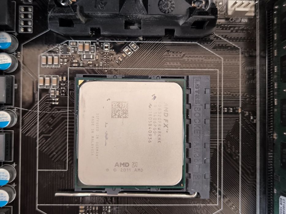 Fx8320+ MSI 970a-G46 +8gb