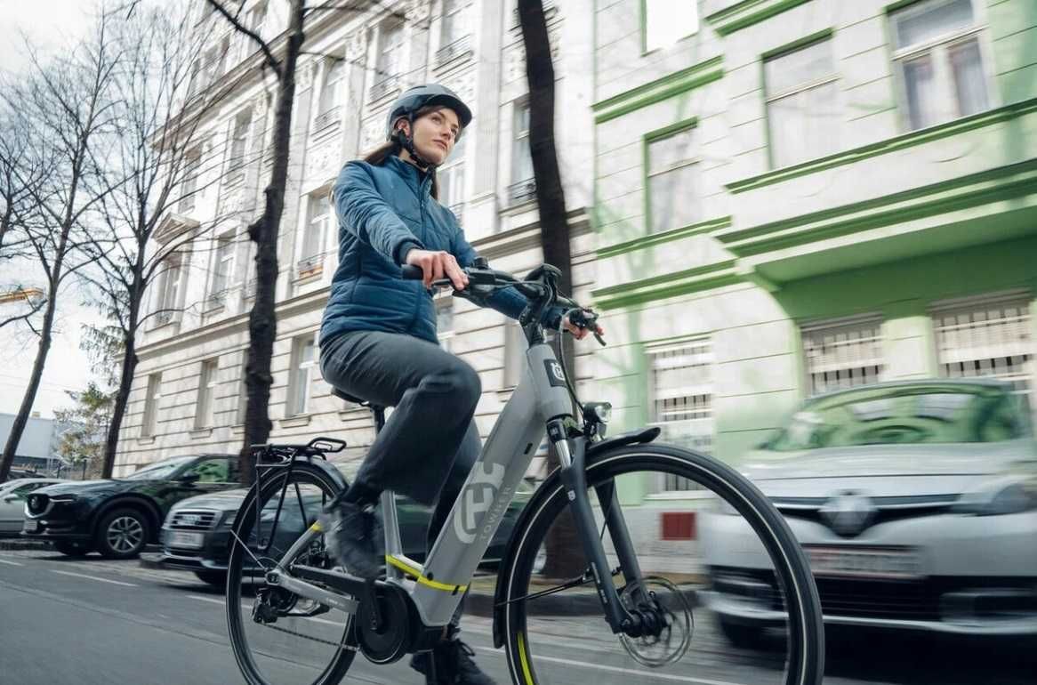 Damski Rower elektryczny Husqvarna Towner 2 28" NEXUS 8s BOSCH e-bike