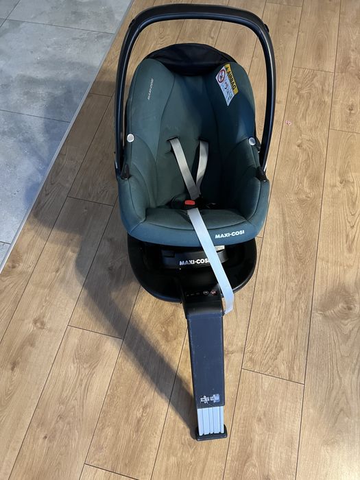 Nosidelko fotelik maxi cosi + baza isofix