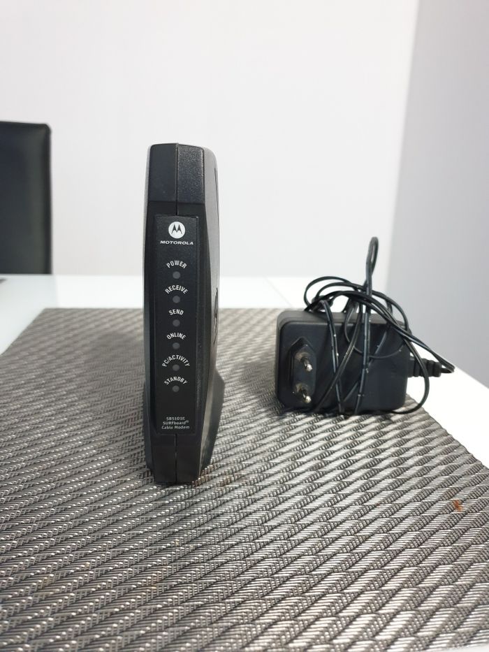 Modem Motorola SB 5101E Surfboard router WIFI