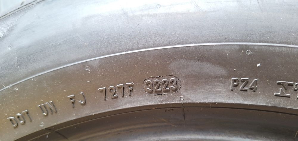 275/50R20 автошини Pirelli P ZERO